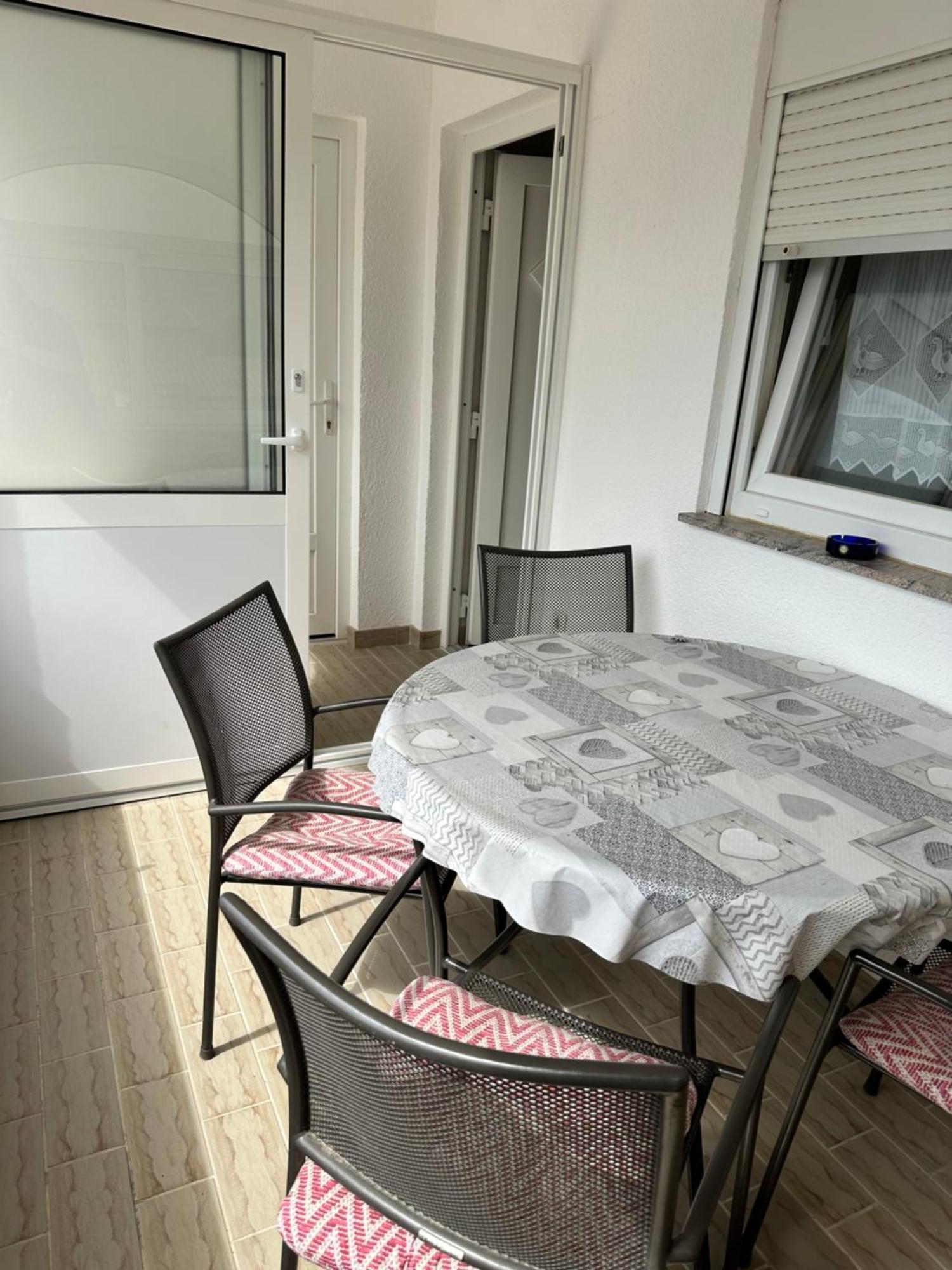 Apartments Kristina Vir Exteriör bild